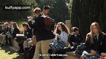 I'M Sorry. I Didn'T See You..Gif GIF - I'M Sorry. I Didn'T See You. The Princess-diaries Anne Hathaway GIFs