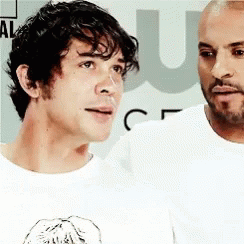 Bob Morley Explaining GIF - Bob Morley Explaining Looking GIFs