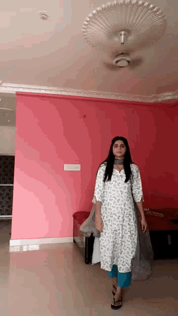 Ruhi Pose GIF