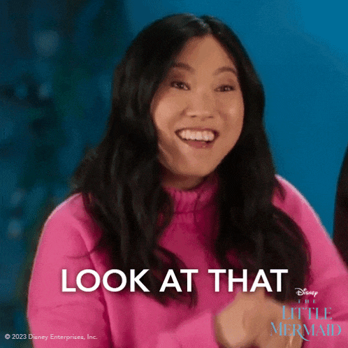 Look At That Scuttle GIF - Look At That Scuttle Awkwafina GIFs