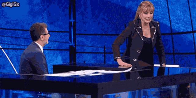 Milly Carlucci Accavallamento GIF - Milly Carlucci Accavallamento Che Tempo Che Fa GIFs