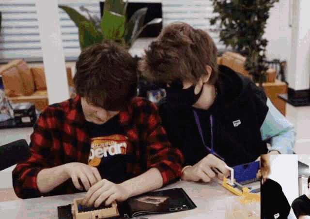 Beeduo Gay GIF