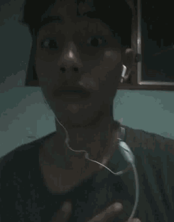Disgust Eehhh GIF - Disgust Eehhh Scared GIFs