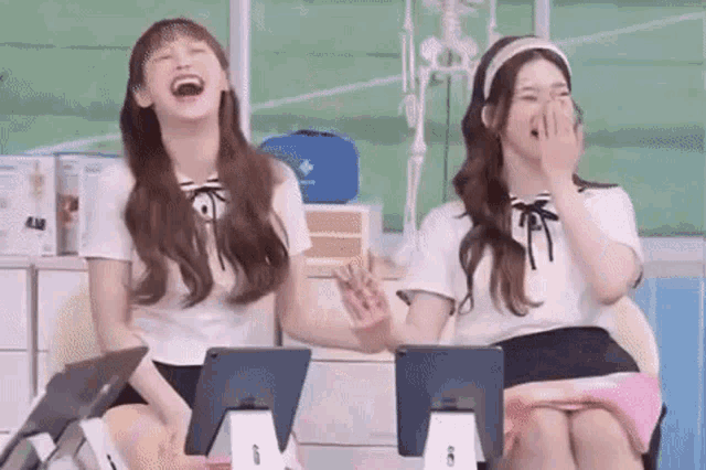 Loona Billlie GIF