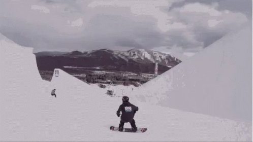 Havin Fun GIF - Wee Snowboarding Snowboard GIFs