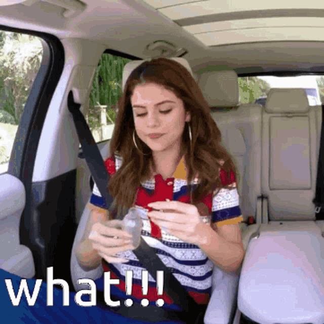 Selena Gomez What The Heck GIF - Selena Gomez What The Heck What Is Going On GIFs