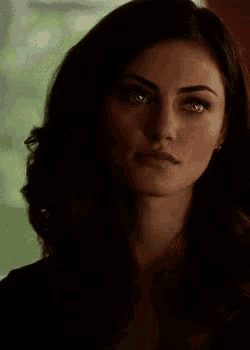 Phoebe Tonkin Hayley GIF
