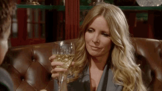 Lauralee Bell The Young And The Restless GIF - Lauralee Bell The Young And The Restless GIFs