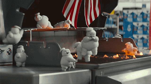 Roasting Marshmallows Mini Pufts GIF - Roasting Marshmallows Mini Pufts Ghostbusters Afterlife GIFs