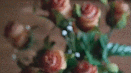 Nimmst Du Diese Rose An? GIF - Rose Speck Bacon GIFs