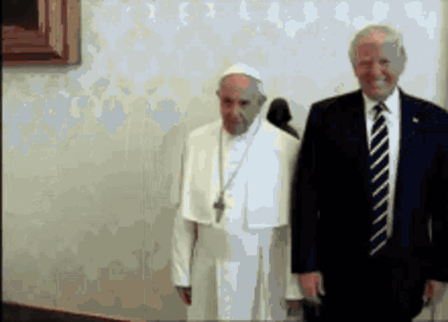 Love Ya Trump GIF - Love Ya Trump Pope GIFs