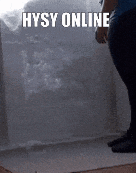 a person standing in front of a wall with the words hysy online written on the bottom