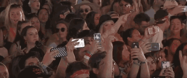 Excited People GIF - Excited People Crowd GIFs
