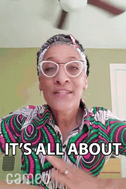 Its All About Just Thanking You Carla Hall GIF - Its All About Just Thanking You Carla Hall Cameo GIFs