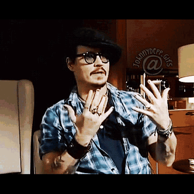 Johnny Depp Hands GIF - Johnny Depp Hands Nail Polish GIFs