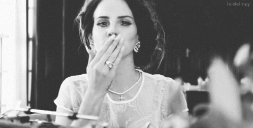 Lana Del Rey Kiss GIF - Lana Del Rey Kiss Blow Kiss GIFs
