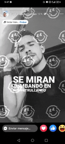 a black and white photo of a man with the words se miran zumbando en patrullando on it