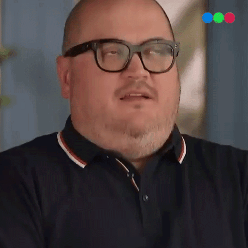 Volteando Los Ojos Rodolfo Vera Calderon GIF - Volteando Los Ojos Rodolfo Vera Calderon Masterchef Argentina GIFs