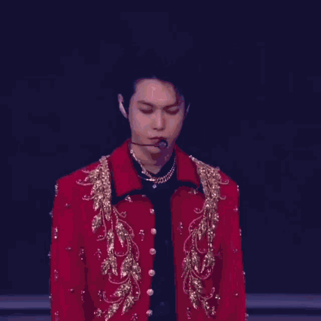 Doyoung Iouvels GIF - Doyoung Iouvels Nct127 GIFs