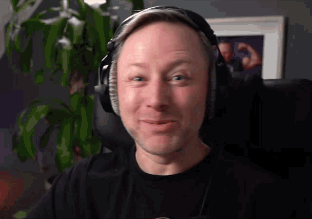 Limmy Laugh GIF - Limmy Laugh Point GIFs
