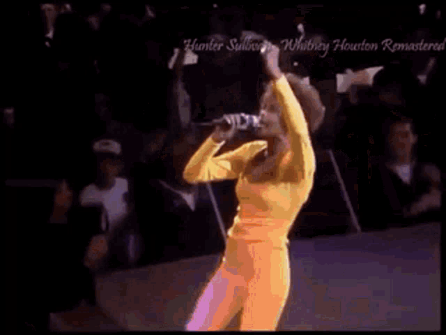 Whitney Houston Sing GIF - Whitney Houston Sing Concert GIFs