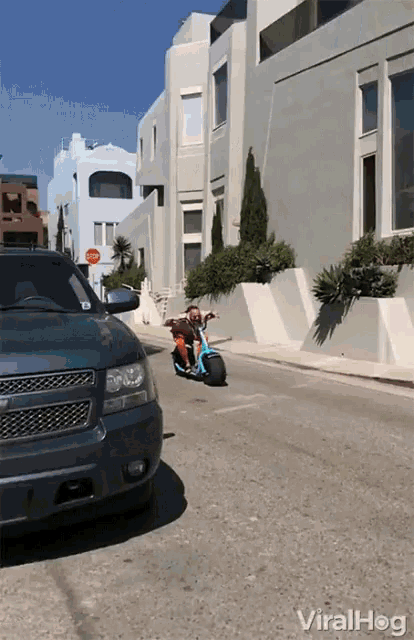 Driving Scooter GIF - Driving Scooter Focus GIFs