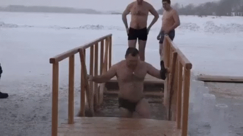 крещение купаниевпроруби мороз зима прорубь GIF - Kreshenije Kupanije V Prorubi Moroz GIFs