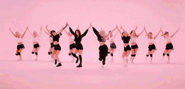 Blackpink Dancing GIF - Blackpink Dancing How GIFs
