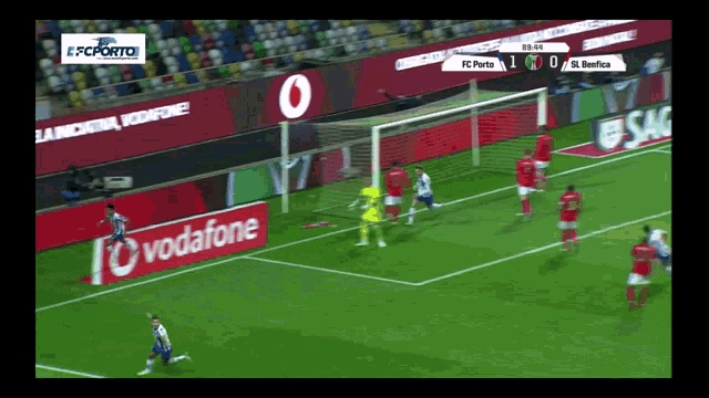 a soccer game between fc porto and st benfica
