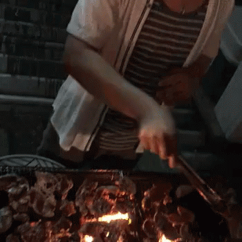 バーベキュー　夏　夜 GIF - Barbecue Grill Nighttime GIFs