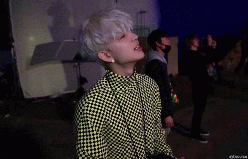 Ikon Song Yunhyeong GIF - Ikon Song Yunhyeong Ikon Song GIFs
