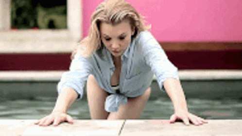 Hey There How You Doing GIF - Hey There How You Doing Stretching GIFs