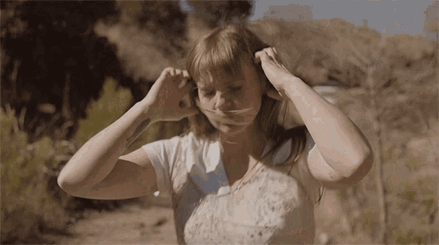 Fixing Hair Courtney Marie Andrews GIF - Fixing Hair Courtney Marie Andrews Burlap String GIFs