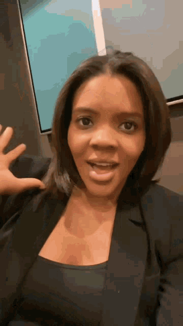 Candace Owens Akgifter GIF