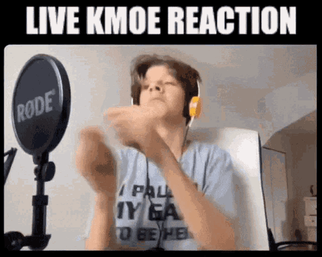 Live Kmoe Reaction Kmoe GIF