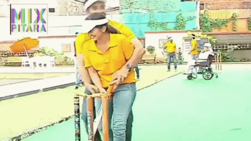 Helly Cricket GIF - Helly Cricket Laugh GIFs