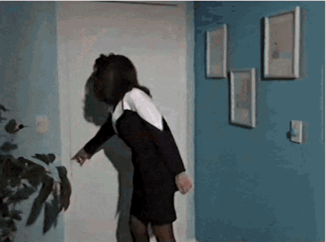 Courting Opening The Door GIF - Courting Court Opening The Door GIFs