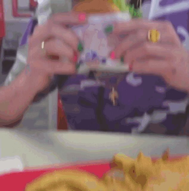 Eating Binging GIF - Eating Binging Burgers GIFs