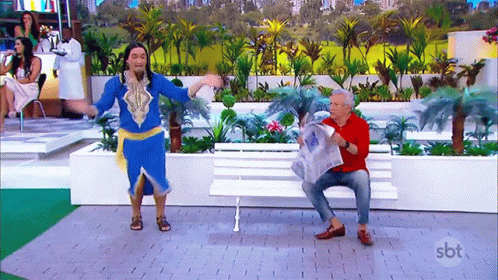 Shake Your Body Move It GIF - Shake Your Body Move It Shocked GIFs