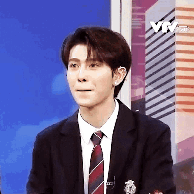 Minh Hoang GIF