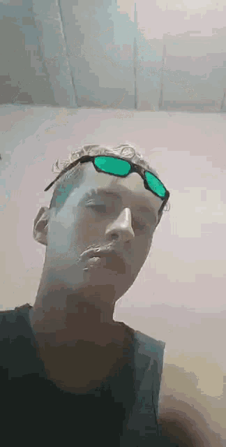 Boy Selfie GIF - Boy Selfie Sunglasses GIFs