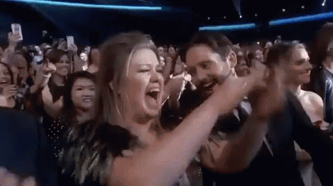 Yeeessss GIF - Kelly Clarkson Lol Clapping GIFs