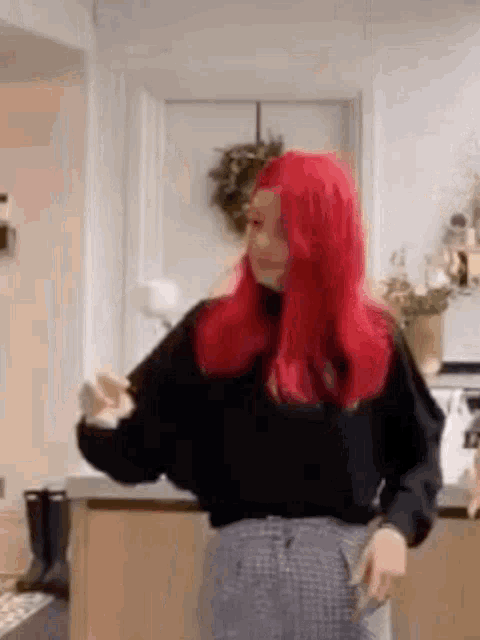 Dianne Buswell Toy GIF - Dianne Buswell Toy Wow GIFs