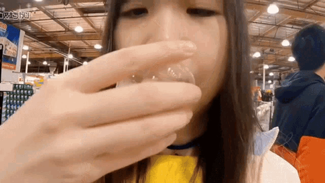 Eating Xiao GIF - Eating Xiao Xiaorishu GIFs