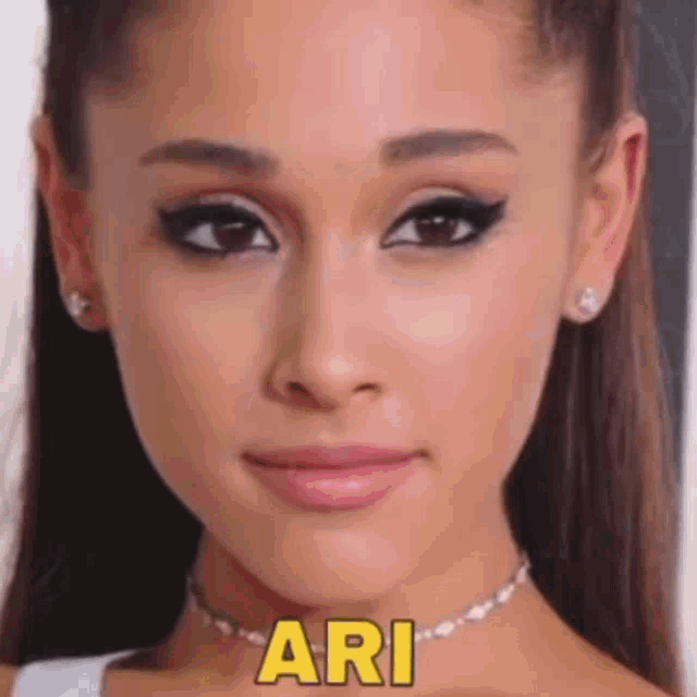 Ariana Ariana Grande GIF - Ariana Ariana Grande Arigato GIFs