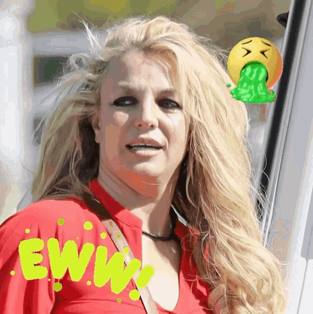 Britneytanked Knee GIF - Britneytanked Britney Tanked GIFs