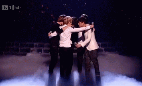 Torn 1dtorn GIF - Torn 1dtorn Onedirection GIFs