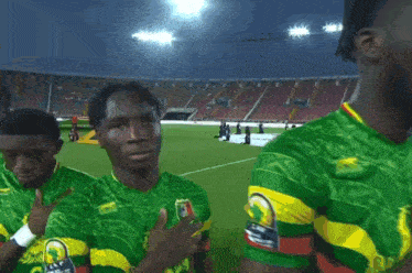 Soccer Player GIF - Soccer Player Hold GIFs