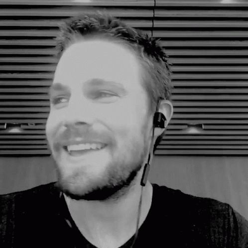 Stephen Amell Handsome GIF - Stephen Amell Handsome Smile GIFs
