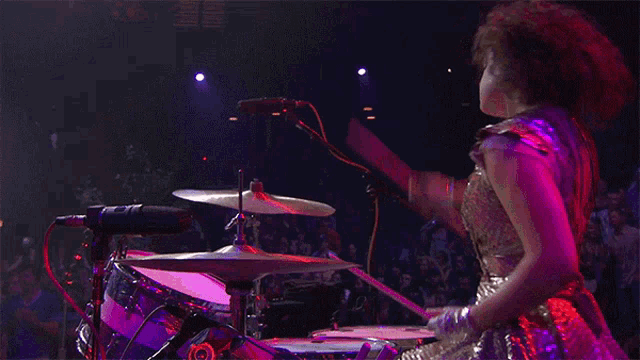 Drummer Régine Chassagne GIF - Drummer Régine Chassagne Arcade Fire GIFs